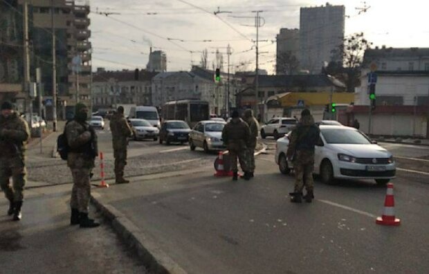 Бойовим бригадам потрібно дозволити самостійно ловити “ухилянтів”, – військовий “Азова”