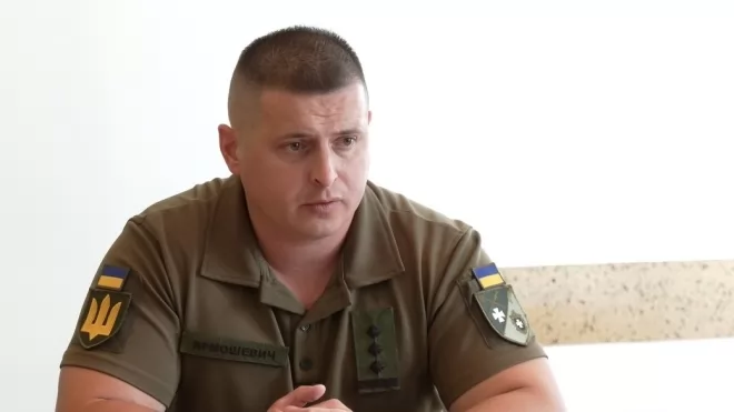 Військком міста Рівне, який потрапив на відео, де цілується в кабінеті з жінками, під час війни купив AUDI Q7