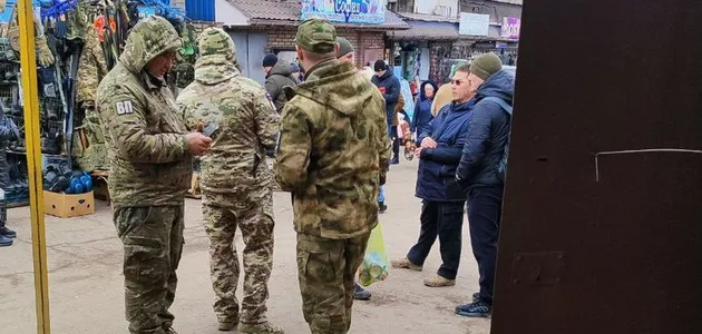 Нацполіція доставляє у ТЦК розшукуваних осіб для складання адмінпротоколу, – начальник департаменту НП Ахрамєєв