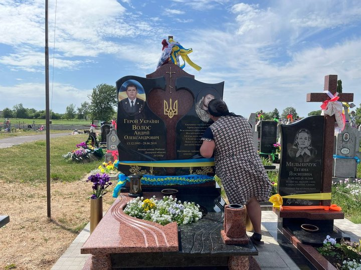 «Передайте рідним, що я їх дуже сильно люблю»: захисник з Волині загинув у 22 роки, не побачивши сина